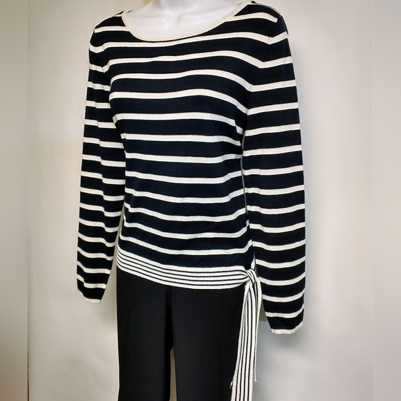 Jones NY Classic Knit Top Size S Navy White Striped EUC - Picture 10 of 10